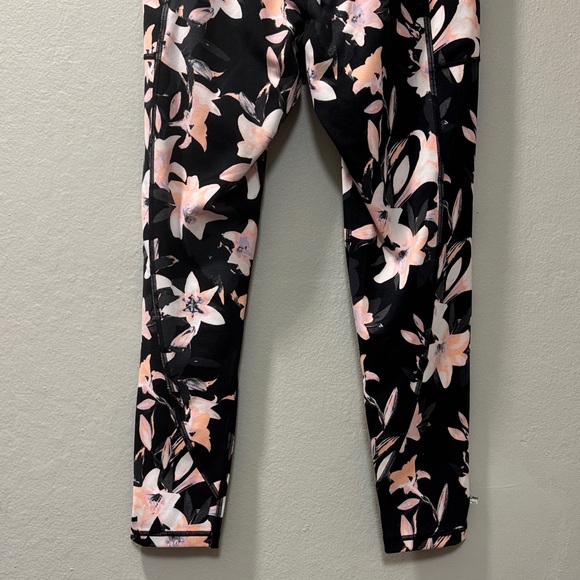 Victoria's Secret Black Leggings with Light Pink Floral Print - Picture 6 of 9